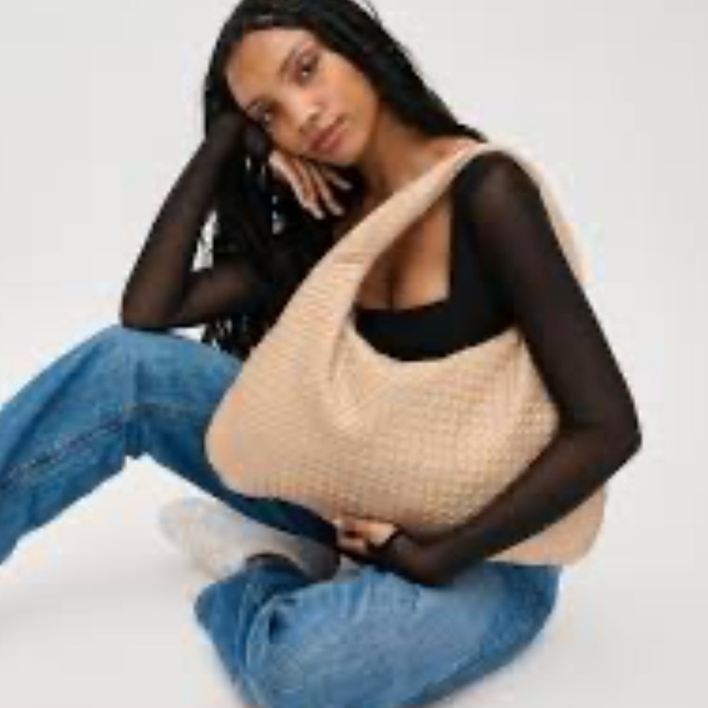 NEW Urban Expressions Laverne Hobo Weave Handbag - Picture 3 of 13